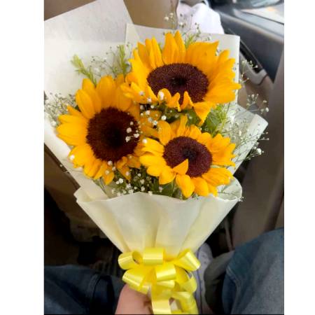 3 stem sunflower bouquet